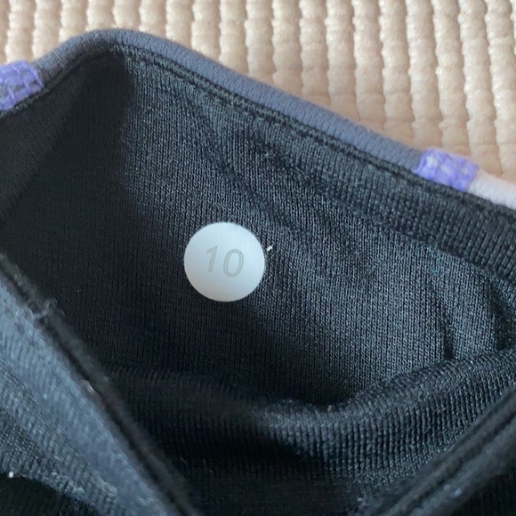 Lululemon Cropped Leggings - Picture 3 of 4